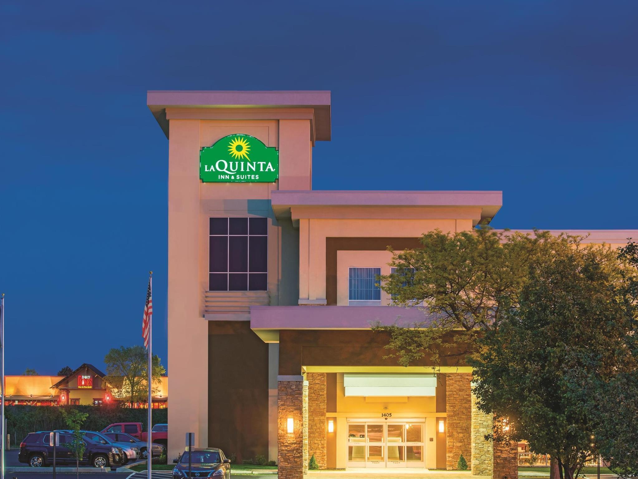 La Quinta By Wyndham York Exterior foto