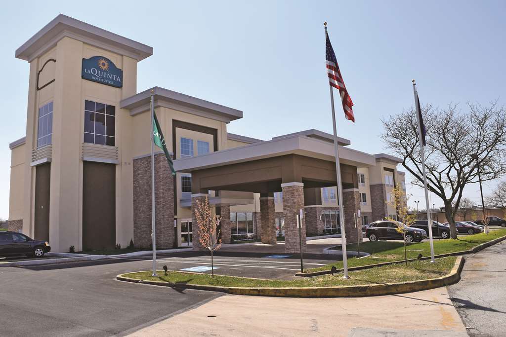 La Quinta By Wyndham York Exterior foto